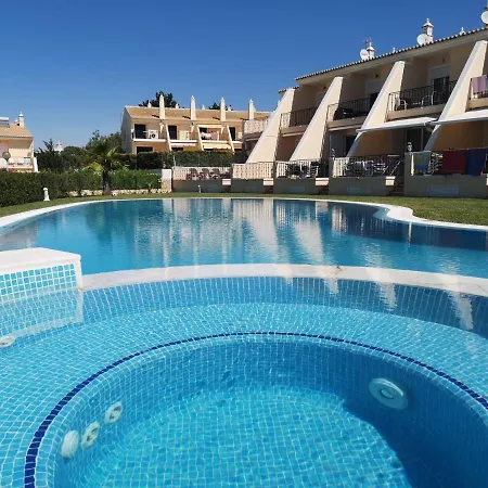 House J Sao Rafael - By Bedzy Αλμπουφέιρα