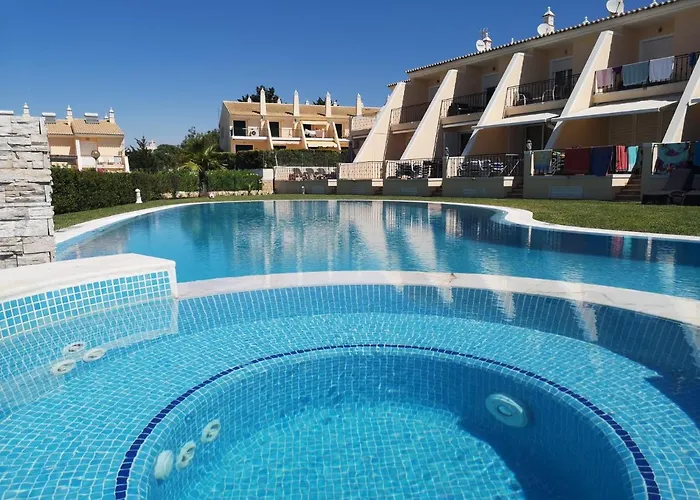 House J Sao Rafael - By Bedzy Albufeira